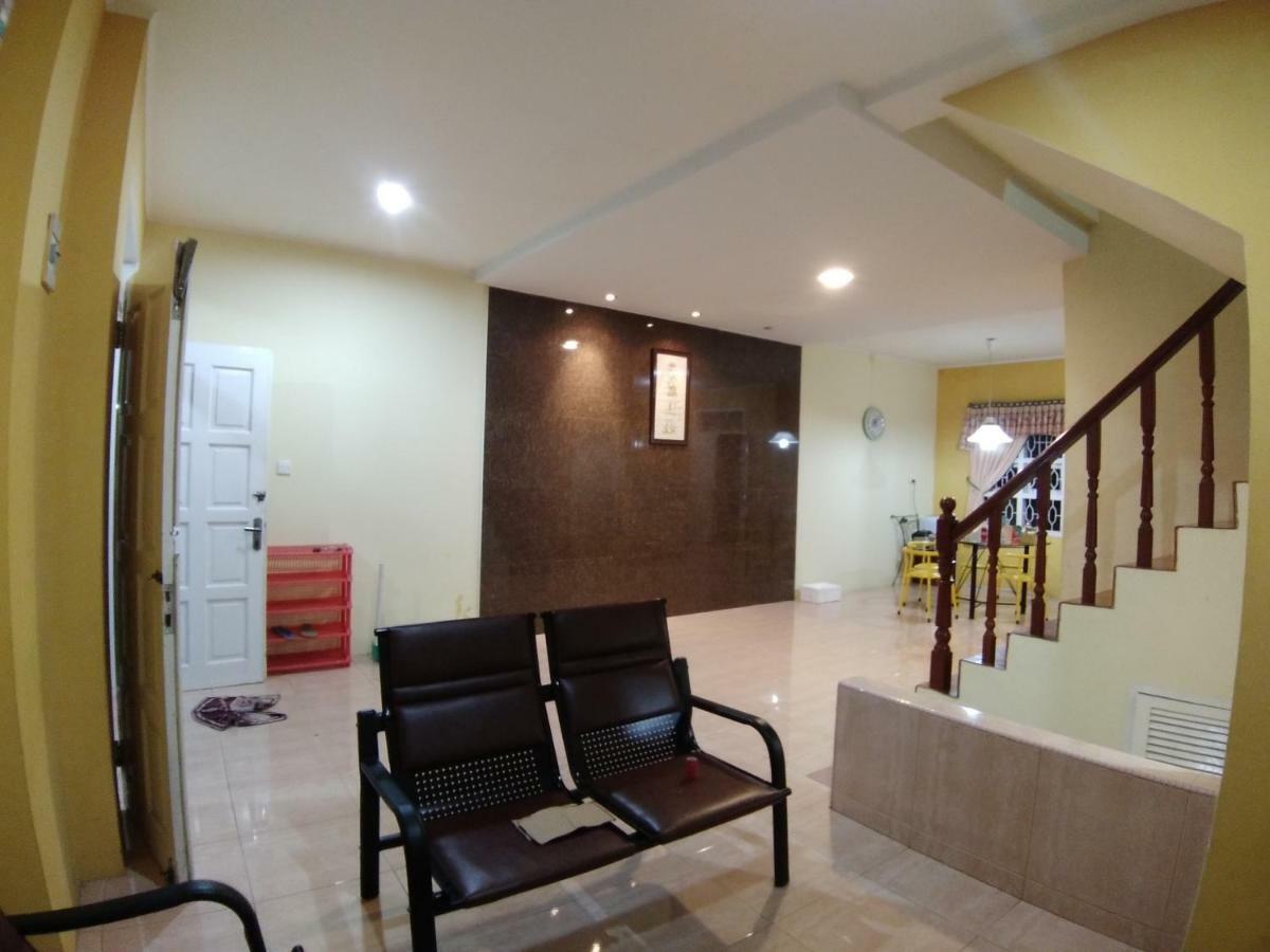 Villa Bukit Indah Brastagi / Berastagi Extérieur photo